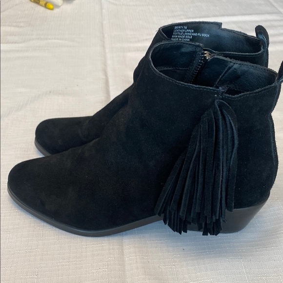 Steve Madden Black Ankle Booties with Fringe - Picture 10 of 10